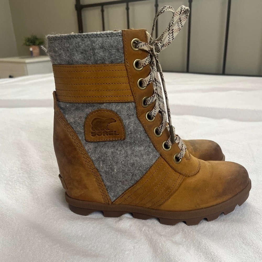 Sorel Lexie wedge